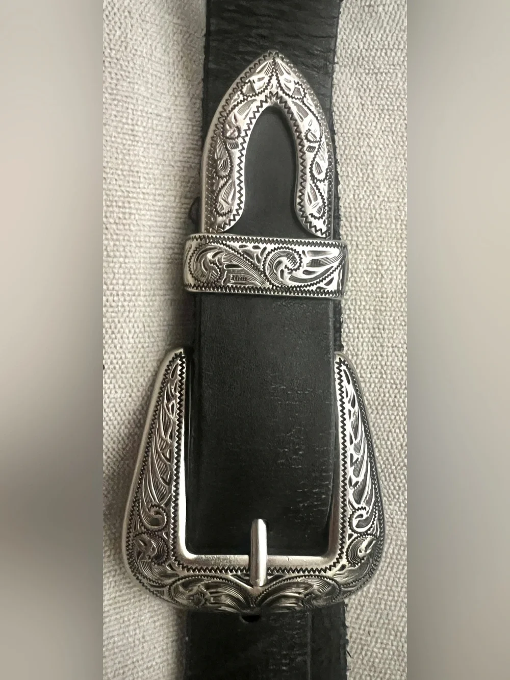 Vintage Urban Outfitters Black Leather Western Belt with Engraved Silver Buckle